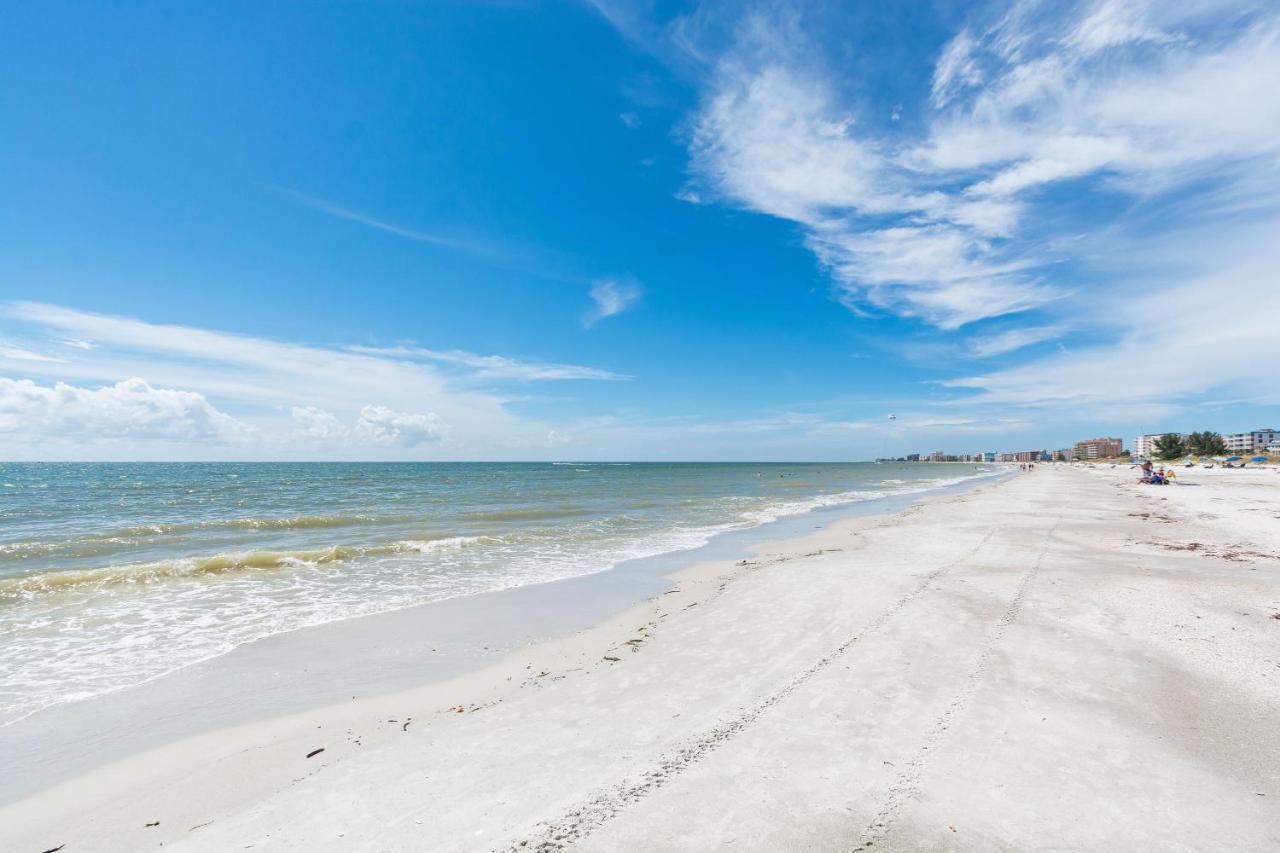 228 Surf Song Resort St. Pete Beach Exterior photo