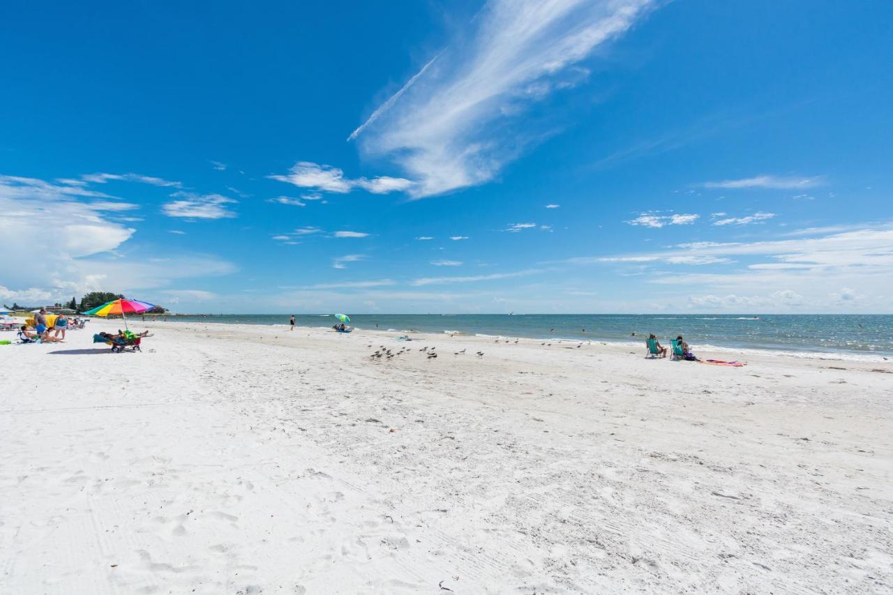 228 Surf Song Resort St. Pete Beach Exterior photo